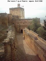Alhambra. Torre de las Armas. Salida entremuros que va hacia los palacios
