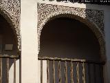 Palacio de Dar Al-Horra. Arco derecho de la galera alta del patio principal