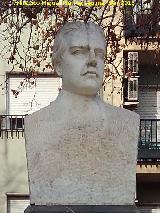 Monumento a Juan Valera. Busto