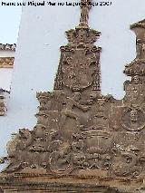 Convento de Santiago. Escudo izquierdo