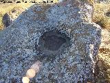 Petroglifos de Alicn de las Torres. Piedra II. Sol o gran cazoleta con desages