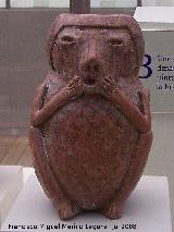 Museo de Arte Precolombino Felipe Orlando. Figura sentada. Cultura Negativo del Carchi. 500 - 1500 d.C.