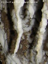 Cueva del Yeso. Formacin de estalactitas de yeso