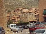 Murallas de Albarracn. La torre del Portal del Agua y al fondo la torre del Portal de Molina