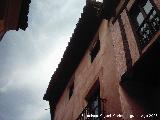 Calle Azagra. Aleros típicos de Albarracín