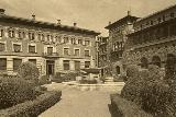 Casino Turolense. Foto antigua. El de la derecha
