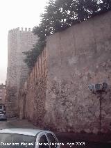 Muralla de Teruel. Al fondo el Torren Lombardera