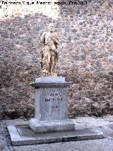 Puerta de Bisagra. Estatua de Carlos V en el interior de la puerta