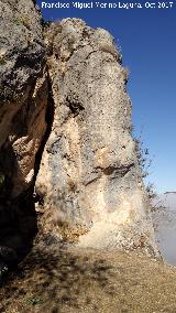 Cueva de Malalmuerzo. Pea de la entrada