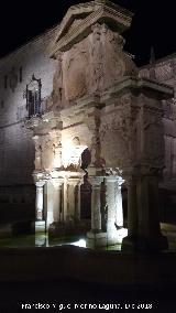 Fuente de Santa María. De noche