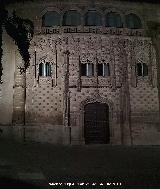 Palacio de Jabalquinto. De noche