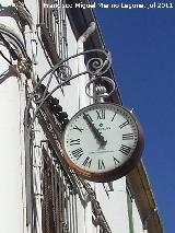 Reloj de la Calle Santa Mara. 
