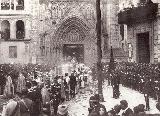 Catedral de Valencia. Puerta de los Apstoles. Foto antigua. Corpus