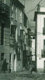 Calle San Bartolomé. Foto antigua. Fotografía de Jaime Roselló Cañada. Archivo IEG