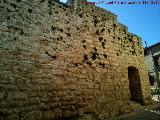 Castillo de Pallars. Puerta de acceso al recinto amurallado