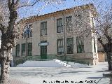 Colegio Miguel de Cervantes. Fachada