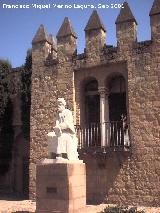 Monumento a Averroes. 