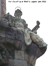 Triunfo de San Rafael de la Puerta del Puente. Estatua derecha