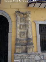 Casa del Rey Fernando. Columnas de la derecha