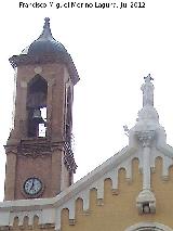 Iglesia de San Diego. Campanario y estatua
