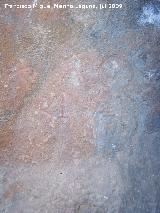 Petroglifos rupestres de El Toril. Smbolos y silueta de antropomorfo a la derecha