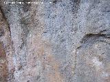 Petroglifos rupestres de El Toril. Lneas y a la derecha crculos