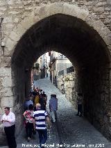 Arco de San Lorenzo. Cola de personas para visitarlo