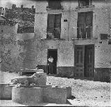 Monumento al Lagarto de la Malena. Foto antigua. Archivo IEG