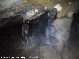 Cueva del Morrn. Columnas