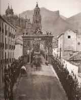 Calle Bernab Soriano. Arco conmemorativo de la visita de Isabel II en la Carrera, 1862.
