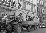 Calle Bernab Soriano. Foto antigua. Cabalgata de Reyes. Archivo IEG
