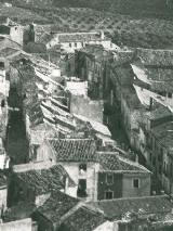 Calle Carrera de Jesús. Foto antigua. Desde el Cerro Tambor. Fotografía de Jaime Roselló Cañada. Archivo IEG