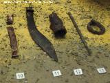 Cstulo. Necrpolis de los Patos. Cuchillos, punta de lanza, Anilla. Tumba 2. Museo Arqueolgico de Linares