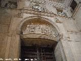 Catedral de Jaén. Fachada Interior. Relieve sobre la Puerta del Perdón