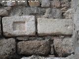 Castillo de La Guardia. Muralla. Restos arqueolgicos integrados en la muralla