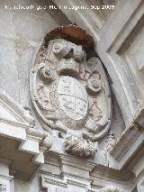 Catedral de Jaén. Fachada Norte. Escudo del Obispo Moscoso y Sandoval