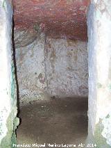 Cuevas de Lituergo. Habitacin con restos de pintura