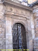 Catedral de Jaén. Lonja. Puerta Sur de la Lonja