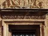Catedral de Jaén. Fachada Sur. Friso de la ventana de la Antesacristía