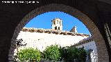 Vista del campanario desde el patio Iglesia de la Magdalena. Vista del campanario desde el patio