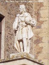 Monumento a Alfonso VII. Estatua