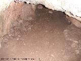 Cueva de Golliat. Gatera para la siguiente sala