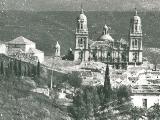 Muralla de Jaén. Foto antigua. Desde el Cerro Tambor. Fotografía de Jaime Roselló Cañada. Archivo IEG