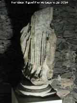 Cueva de Siete Palacios. Estatua romana