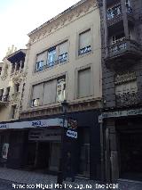 Edificio de la Calle Bernab Soriano n 18Y. 